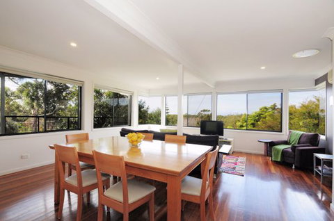 Lighthouse View - Accommodation Sydney 3