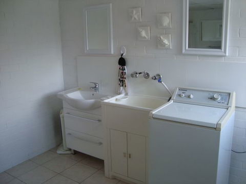 The White House - Shellharbour Village - Sydney 4u 3