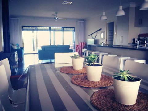 Vintage Oar Holiday House - Accommodation Sydney 1