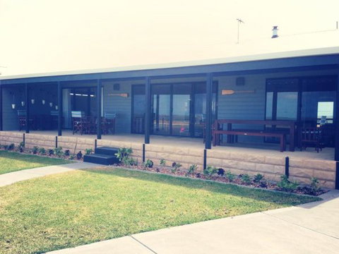 Vintage Oar Holiday House - Accommodation Sydney 3