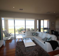 LJ Hooker Goolwa Holiday Rentals - 42 Underwood Avenue Goolwa Beach - Accommodation Sydney