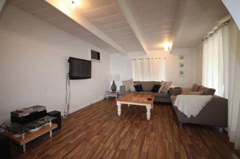 LJ Hooker Goolwa Holiday Rentals - 42 Underwood Avenue, Goolwa Beach - Accommodation Sydney 10