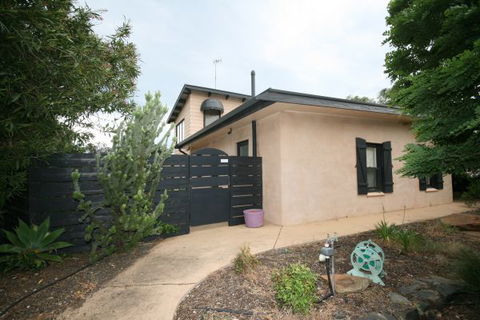 LJ Hooker Goolwa Holiday Rentals - 42 Underwood Avenue, Goolwa Beach - Accommodation Sydney 24