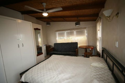 LJ Hooker Goolwa Holiday Rentals - 42 Underwood Avenue, Goolwa Beach - Accommodation Sydney 27