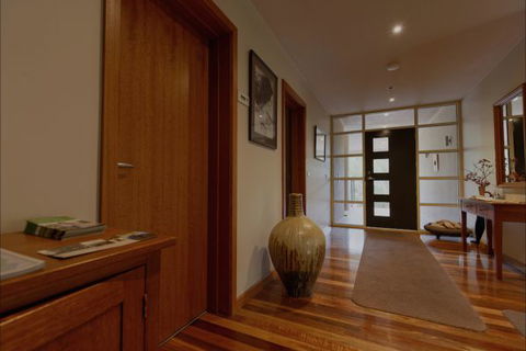 Eugenie's Luxury Accommodation - Accommodation Sydney 9