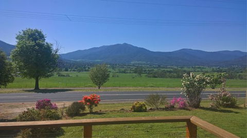 KVH Panorama - Accommodation Sydney 6