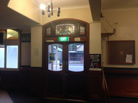 Cecil Hotel Zeehan - Sydney 4u 3