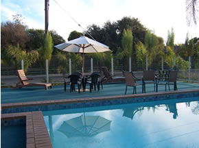 Cottonwood Motor Inn - Sydney 4u 1