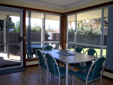 Lincoln Cove Villas - Accommodation Sydney 0
