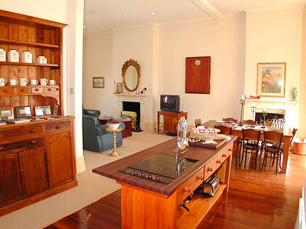 Fire Station Inn - Sydney 4u 5