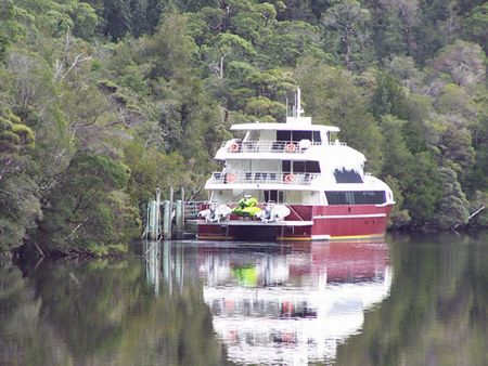 Castaway Holiday Apartments - Accommodation Sydney 0