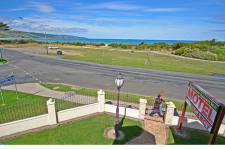 Lighthouse Keepers Inn - Sydney 4u 2