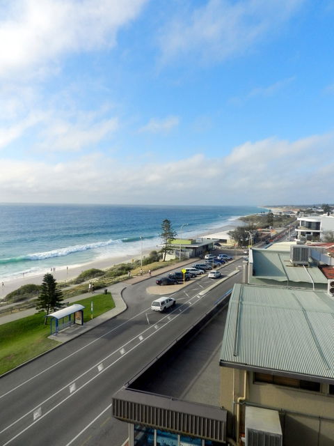 Ocean Beach Hotel - Accommodation Sydney 2