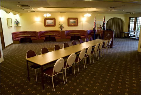 Tower Hotel - Sydney Resort 3