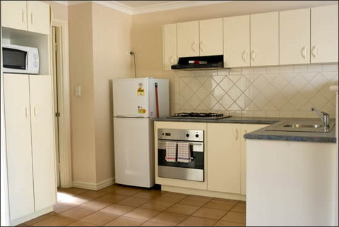 Tower Hotel - Sydney Resort 6