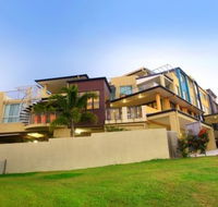 Caloundra Central Apartment Hotel - Sydney 4u