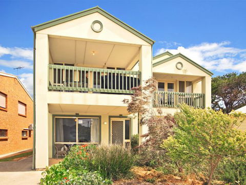 Century 21 SouthCoast: Seaborne Breeze - Accommodation Sydney 0