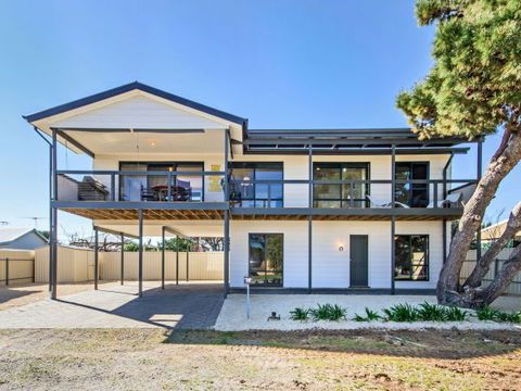 Century 21 SouthCoast: Whinnerah Sunsets - Accommodation Sydney 0