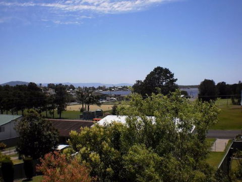 Anchors Aweigh - Sydney 4u 1