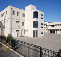 Unwind at 8 The Block Apartments Victor Harbor - Sydney 4u