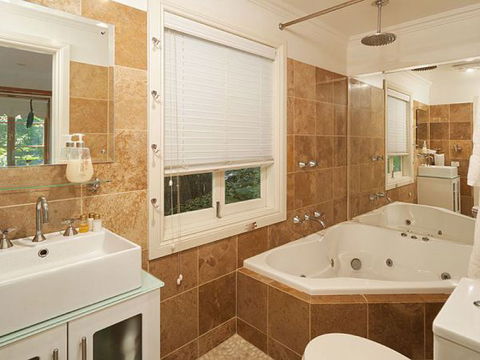 Aldgate Creek Cottage Bed And Breakfast - Sydney 4u 3
