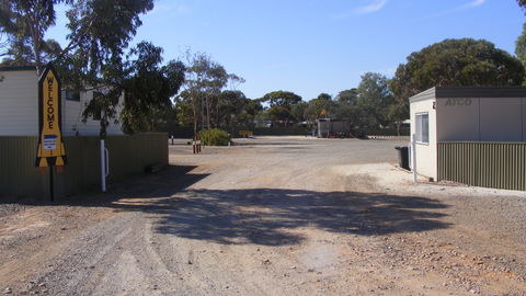 Woomera Traveller's Village And Caravan Park - Accommodation Sydney 0