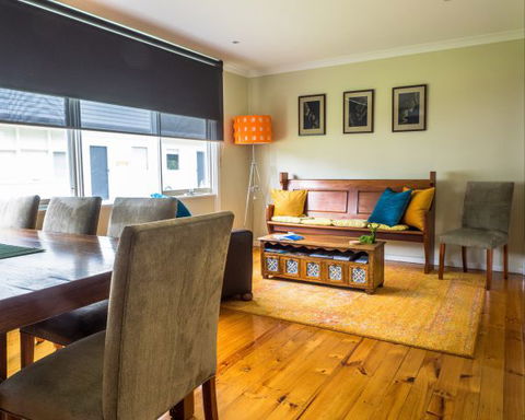 Alice's Palace Ocean Grove - Sydney 4u 1
