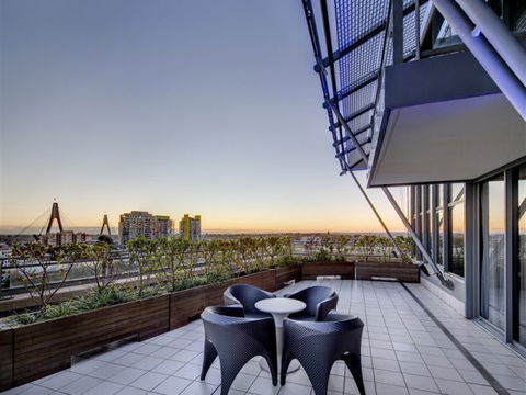 Astral Tower And Residences At The Star - Accommodation Sydney 5