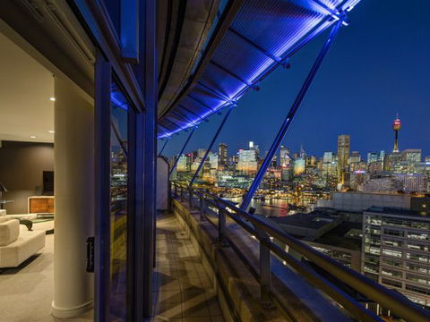 Astral Tower And Residences At The Star - Accommodation Sydney 8