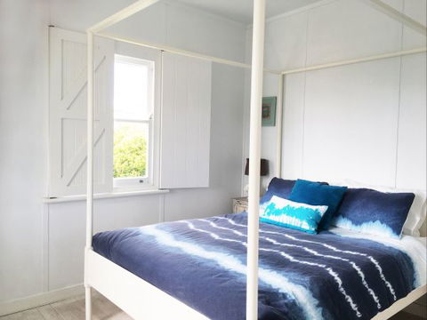 Aurora Beachfront Cottage - Sydney 4u 2