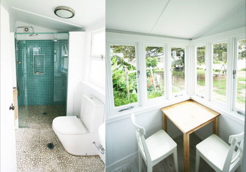 Aurora Beachfront Cottage - Sydney 4u 5