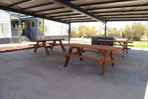 Discovery Parks - Roxby Downs - Sydney 4u 1
