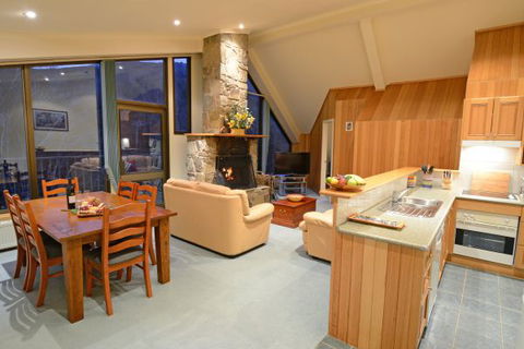 Falls Creek Country Club - Sydney 4u 5