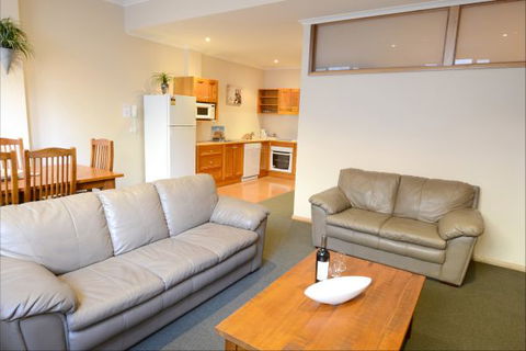Falls Creek Country Club - Sydney 4u 9