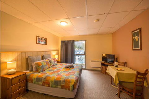 Falls Creek Country Club - Sydney 4u 8
