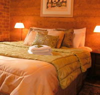 Forest Retreat Bed and Breakfast - Sydney 4u