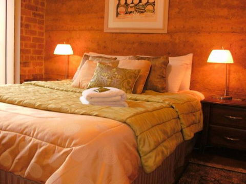 Forest Retreat Bed And Breakfast - Sydney 4u 0