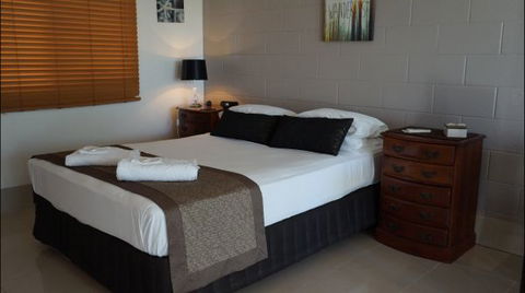 La Solana Holiday Apartments  - Mackay - Sydney 4u 3