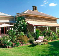 Lochinver Farm Homestead and Cottages - Sydney 4u