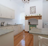 The Provincial Bed  Breakfast - Sydney 4u