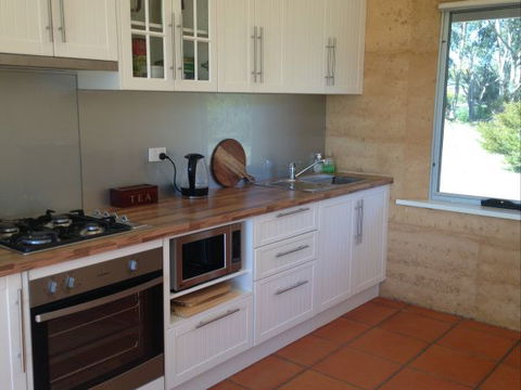Muntiri Lodge Eco Retreat - Sydney 4u 4