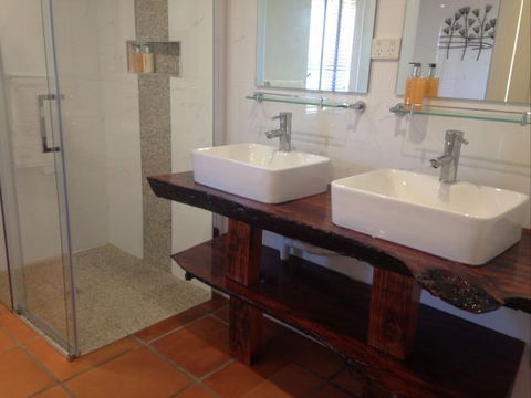 Muntiri Lodge Eco Retreat - Sydney 4u 7