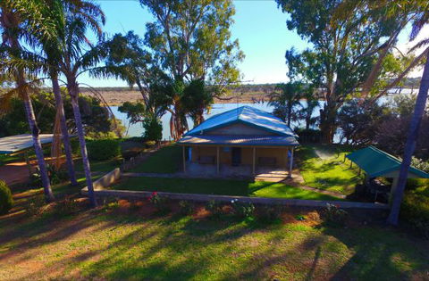Mundic Waterfront Cottages - Accommodation Sydney 2