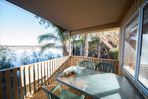 Mundic Waterfront Cottages - Accommodation Sydney 5