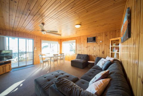 Mundic Waterfront Cottages - Accommodation Sydney 8
