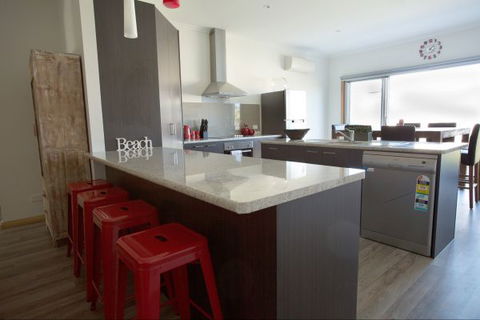 RED FIN Part Of BLUE FIN HOLIDAY HOMES - Sydney 4u 2