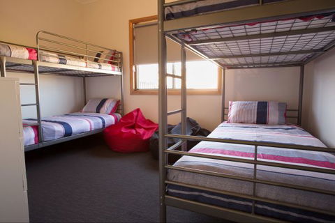 RED FIN Part Of BLUE FIN HOLIDAY HOMES - Sydney 4u 5