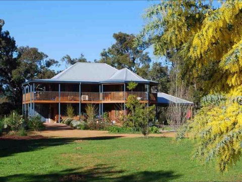Riverwood Retreat - Sydney 4u 0