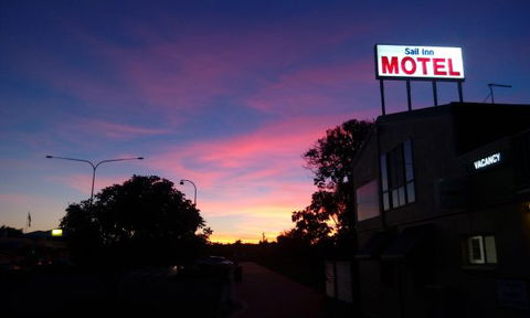 Sail Inn - Yeppoon - Sydney 4u 8