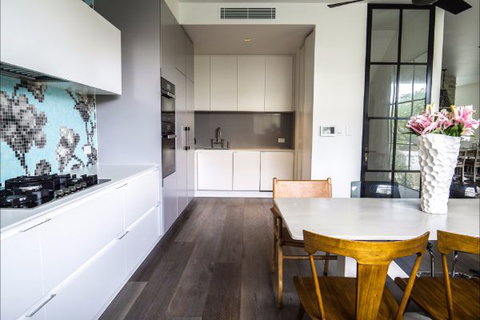 Tamarama Beach House - Sydney Resort 9